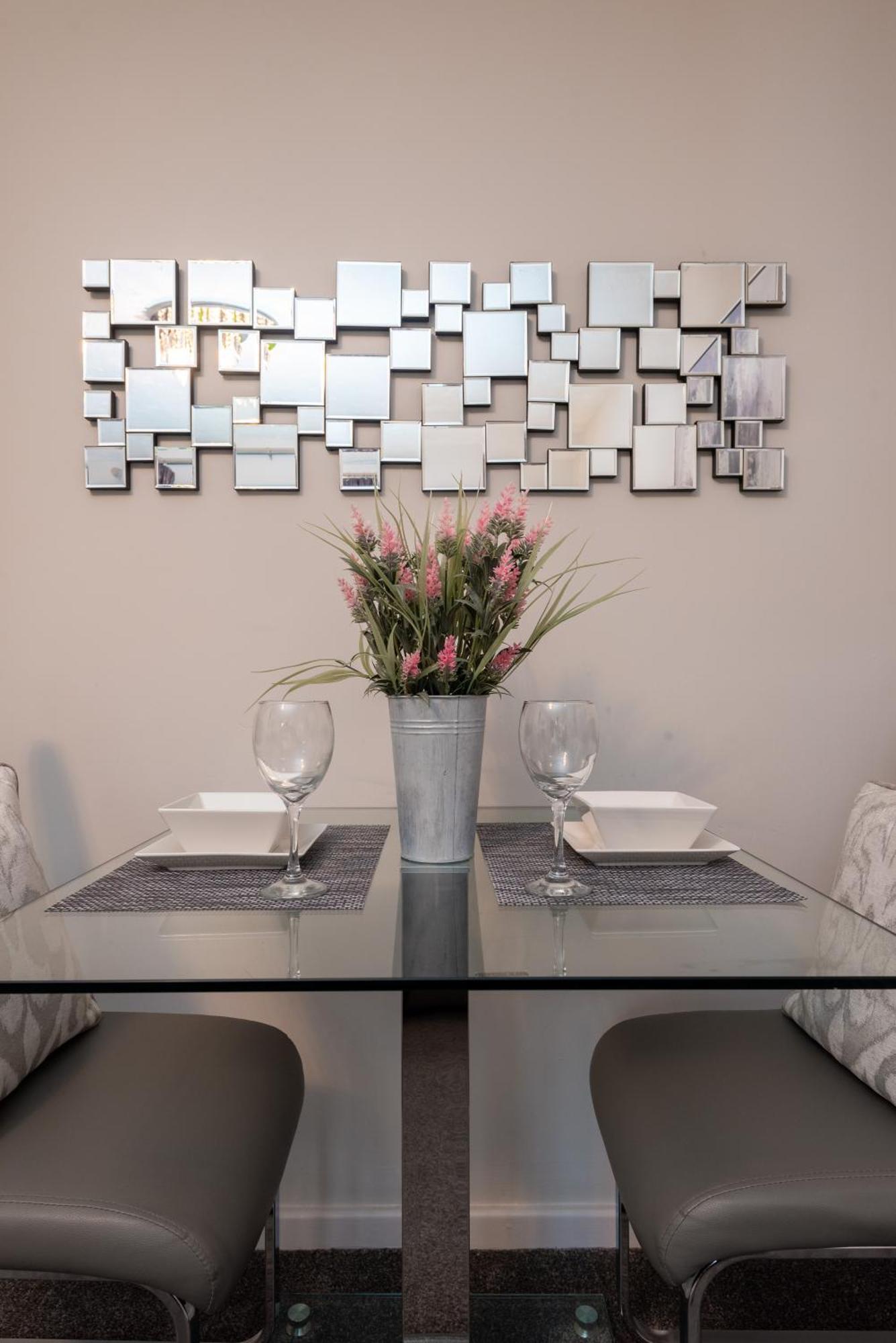 Worcester Fabulous Cherry Tree Mews Self Check In Dogs Welcome By Prior Arrangement , 2 Double Bedrooms ,Super Fast Wi-Fi, With Free Off Road Parking For 2 Vehicles Near Royal Hospital And Woodland Walks Exterior foto